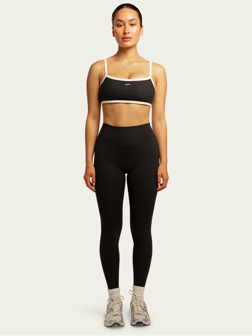 437 The Essentials Legging - Black